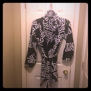 Victoria’s Secret Robe short